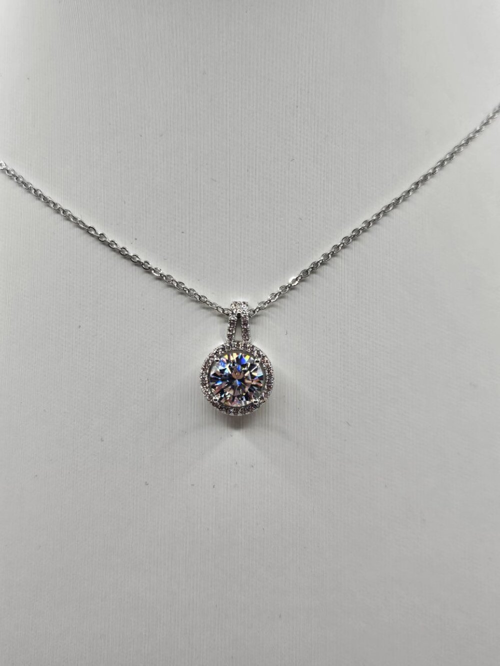 2ct Moissanite Halo Pendant Necklace S925 Silver Adj 20"